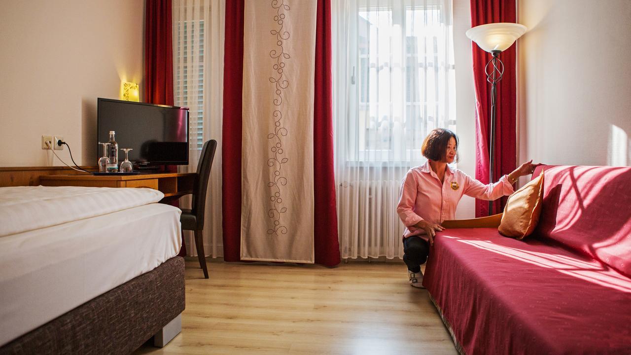 Hotel Am Schloss Алцай Екстериор снимка
